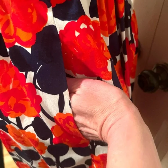 Shoshanna floral dress. Size 2 - Picture 4 of 8